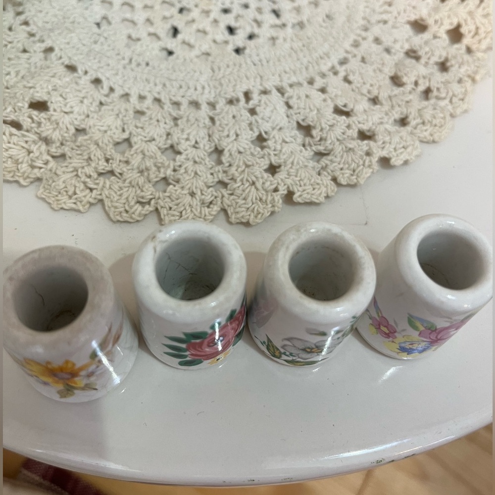 Vintage Miniature Vase/Thimbles - Picture 4 of 5